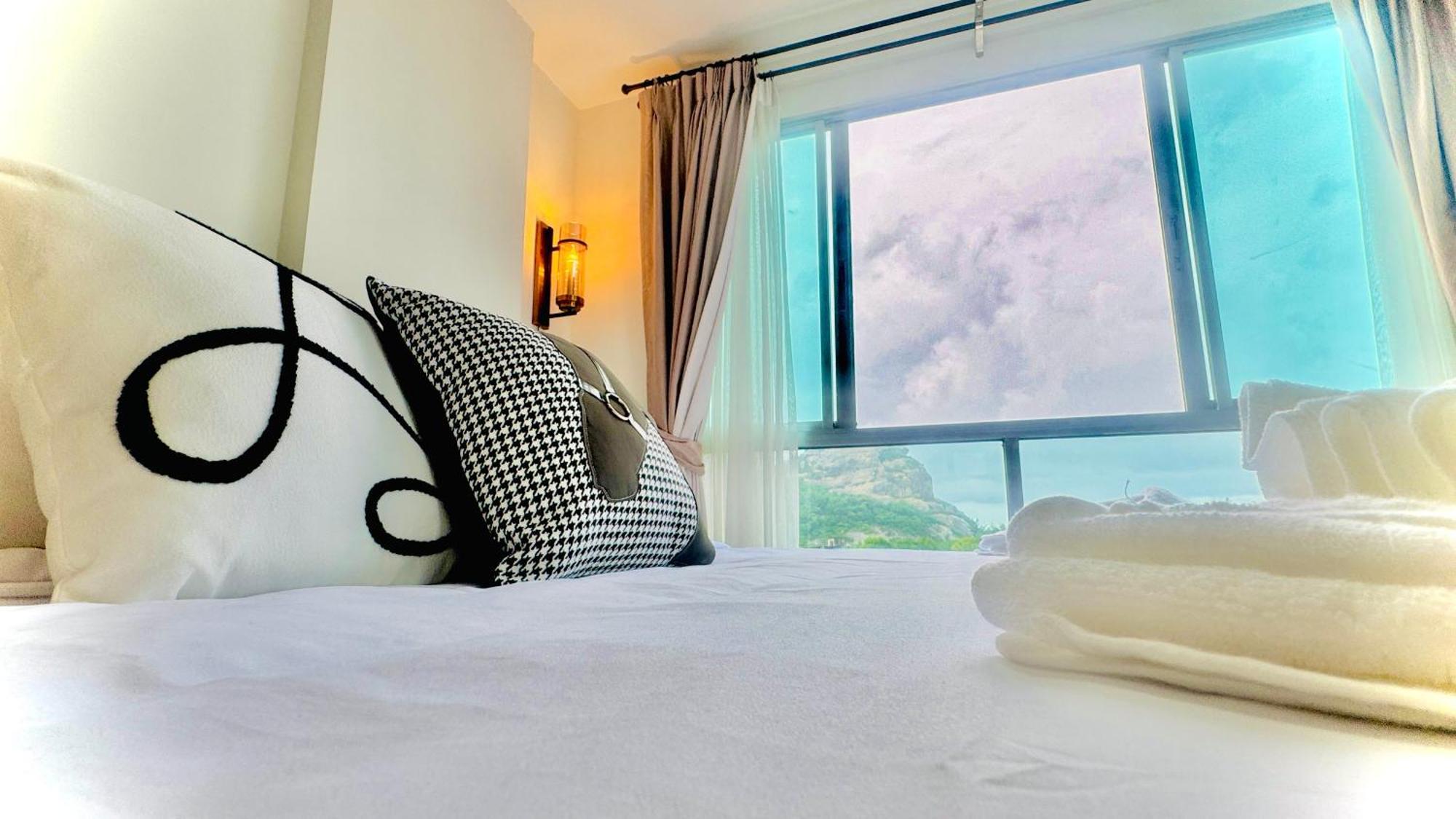 Sea&Mountain View,5 Mins Walk To Famous Beach With King Size Bed HHQ Eksteriør billede